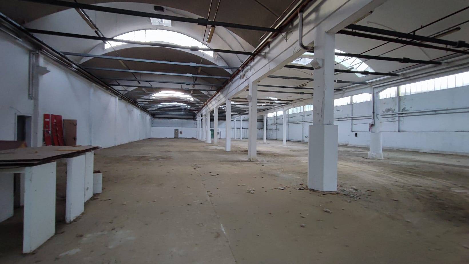 Capannone a Monticello Brianza