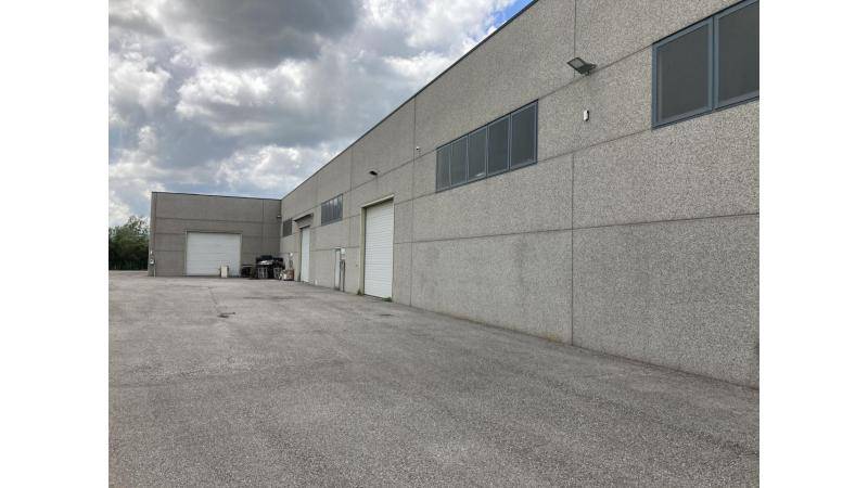 Capannone a Verderio