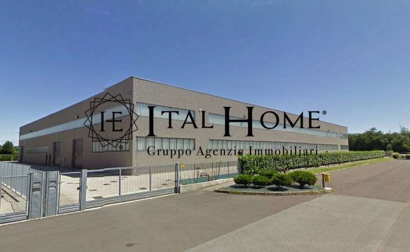 Capannone a Verano Brianza