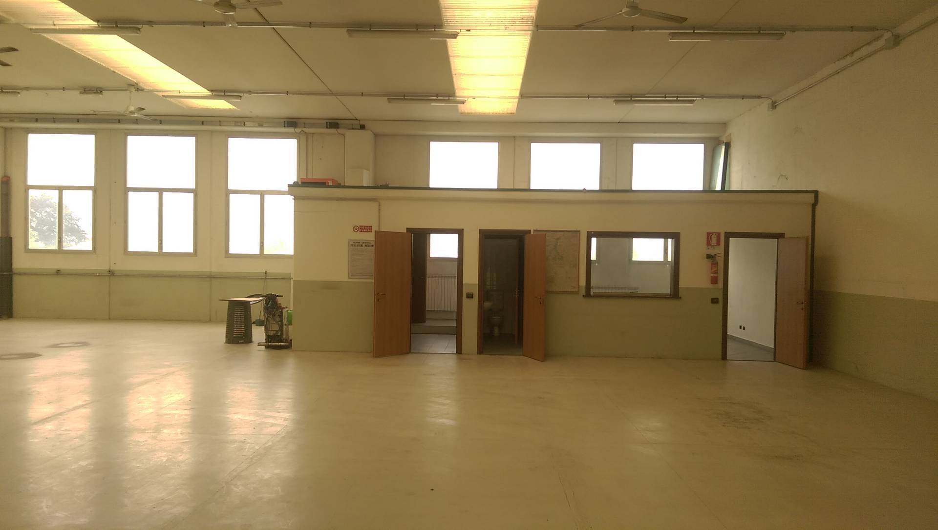 Capannone a Galbiate